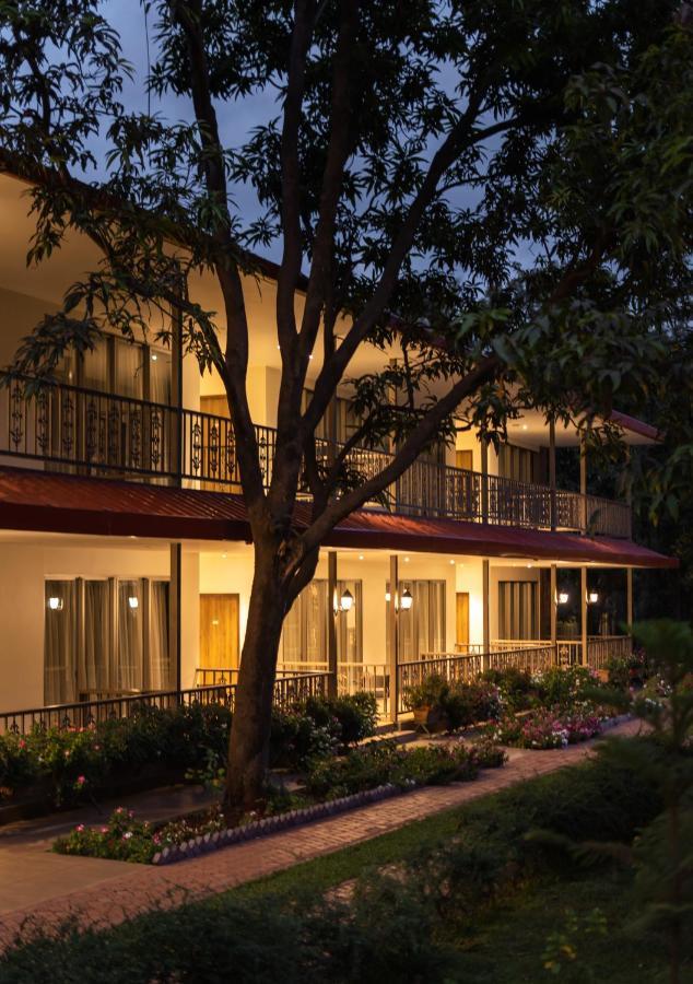 Hotel Oleander Farms, Karjat Exterior foto