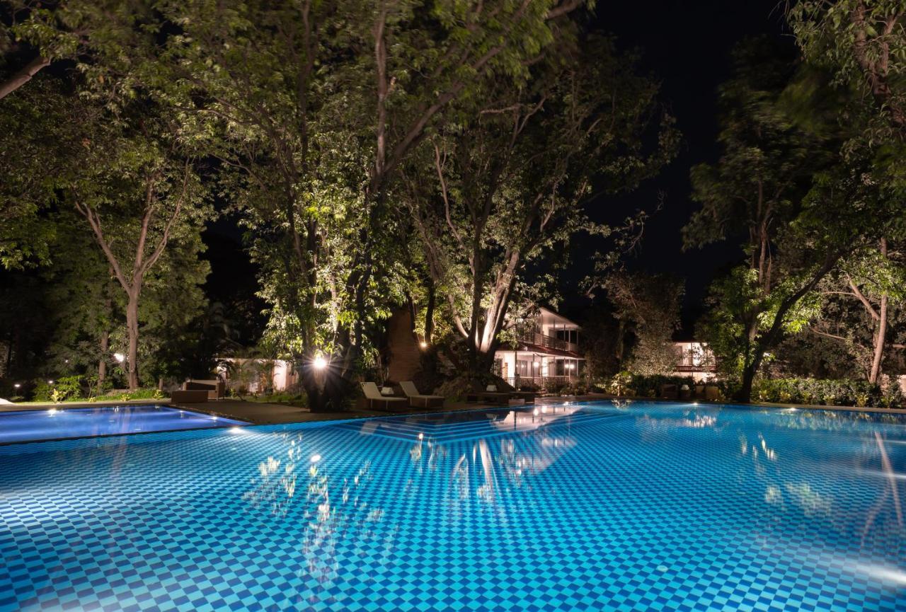 Hotel Oleander Farms, Karjat Exterior foto